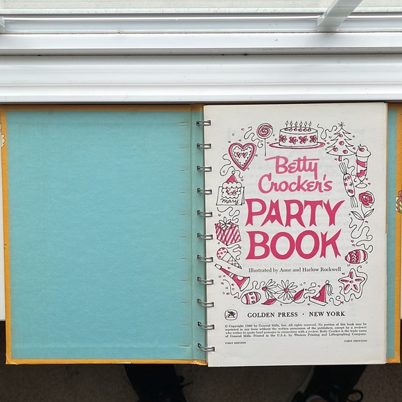 Betty Crocker’s Party Cookbook- First Edition, First Printing - Picture 3 of 7